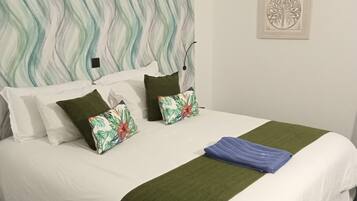 Standard Double Room | Hypo-allergenic bedding, minibar, individually decorated, soundproofing