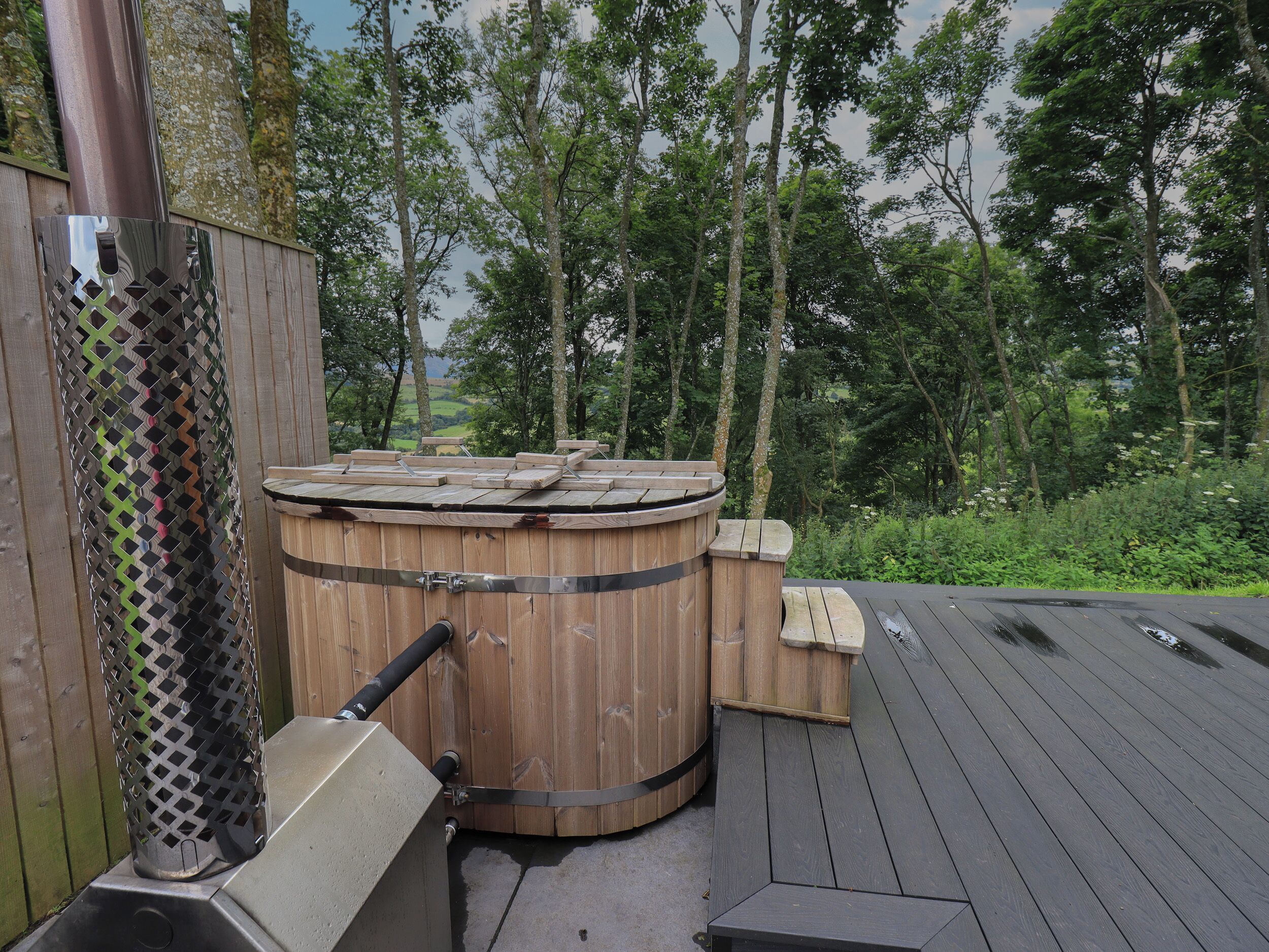 Bathtub spa outdoor