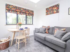 Dining - Bluebell Cabin (Penrith)