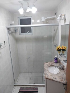 Shower - Flat do forte - Cozy flat close to Praia do Forte (Vila Nova Cabo Frio)