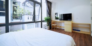 Deluxe-Doppelzimmer, 1 Queen-Bett, eigenes Bad | Allergikerbettwaren, Betten mit Memory-Foam-Matratzen, Minibar