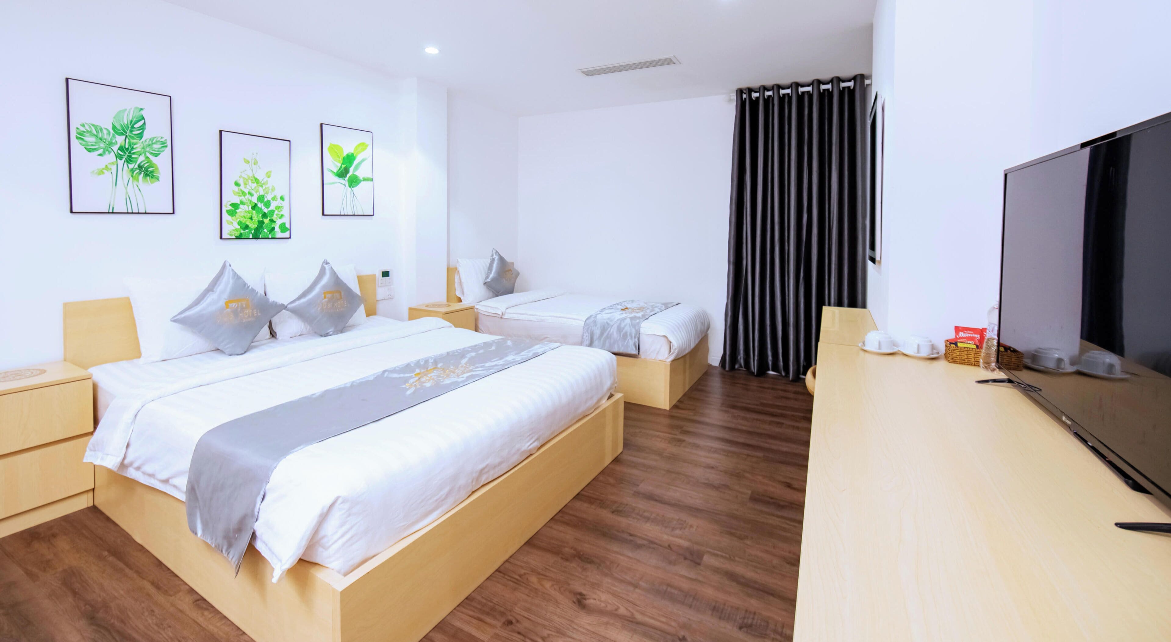 Hypo-allergenic bedding, memory-foam beds, minibar
