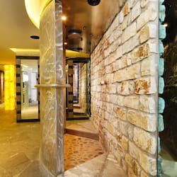 Sauna, hot tub, steam room, deep-tissue massages, sports massages