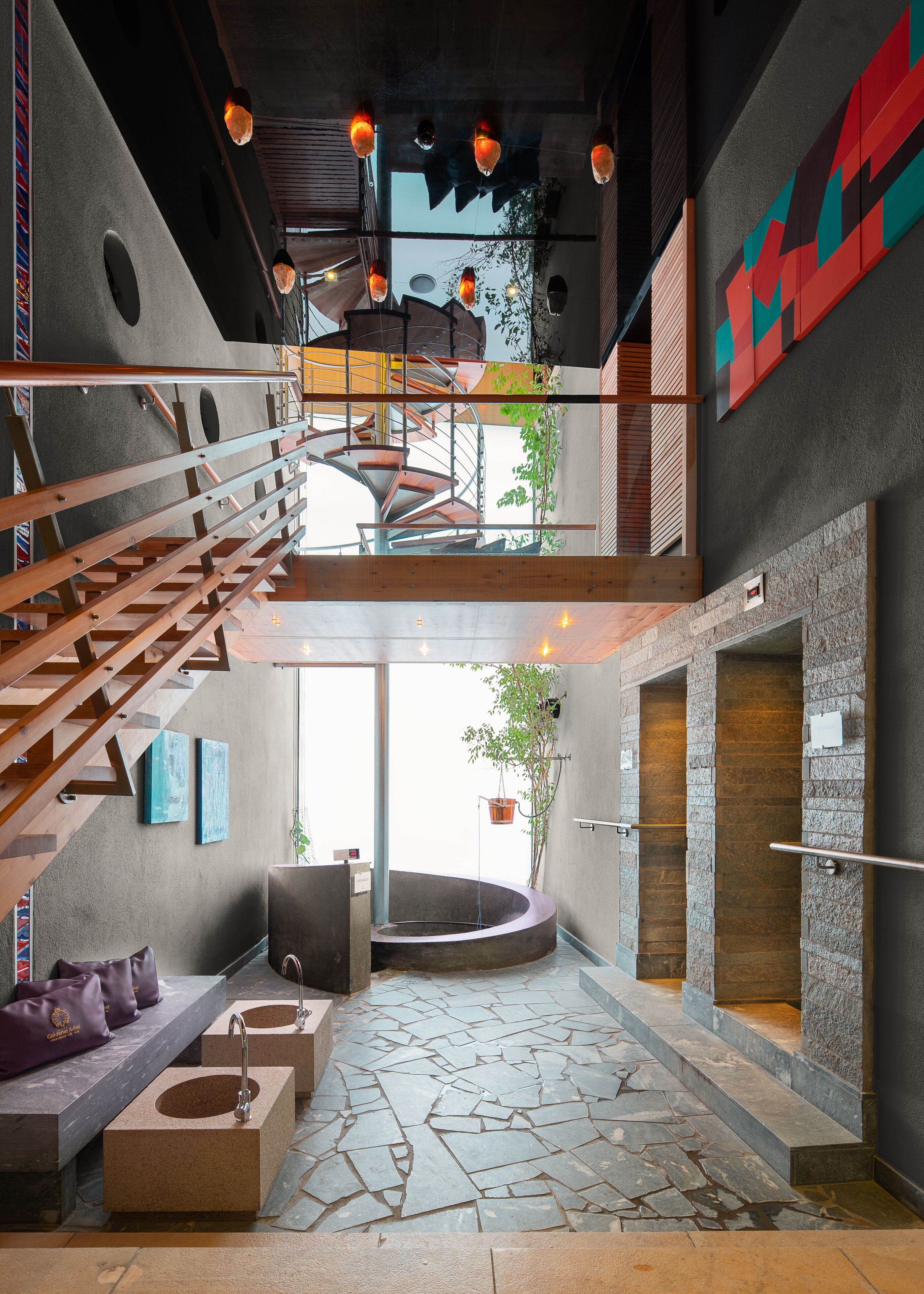 Sauna, bañera de hidromasaje, baño turco, masajes de tejido profundo 