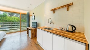 Perushuone, 1 makuuhuone (102(Ocean View/No cooking)) | 1 makuuhuone, ilmainen Wi-Fi