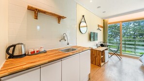 Basic Room, 1 Bedroom (205(Netflix available)) | 1 bedroom, free WiFi