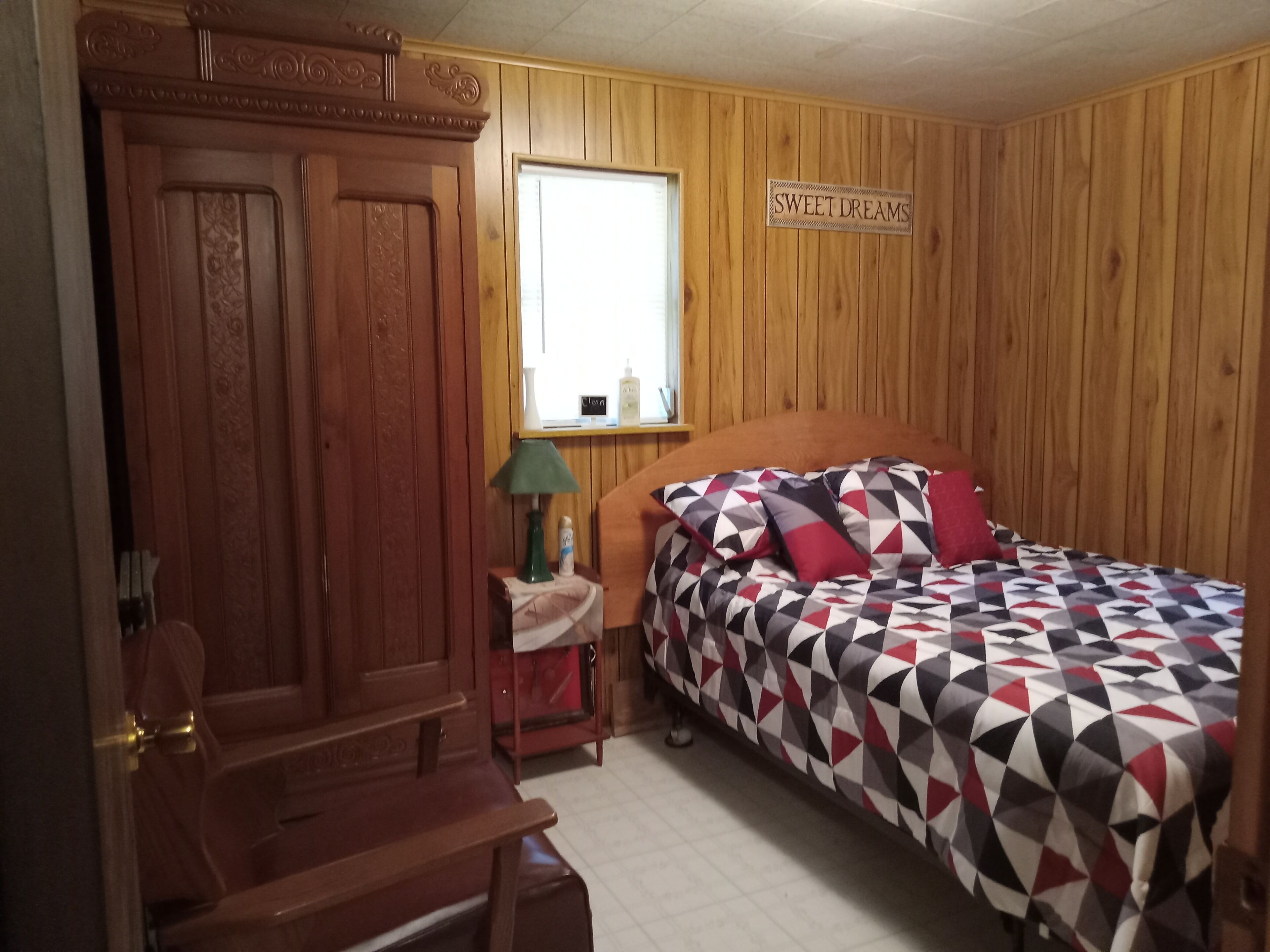 2 bedrooms, desk, iron/ironing board, free WiFi