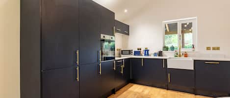 Fridge, microwave, oven, dishwasher