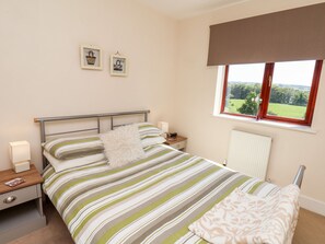 3 bedrooms, individually decorated, individually furnished, free WiFi
