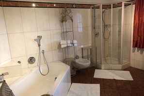 Bidet