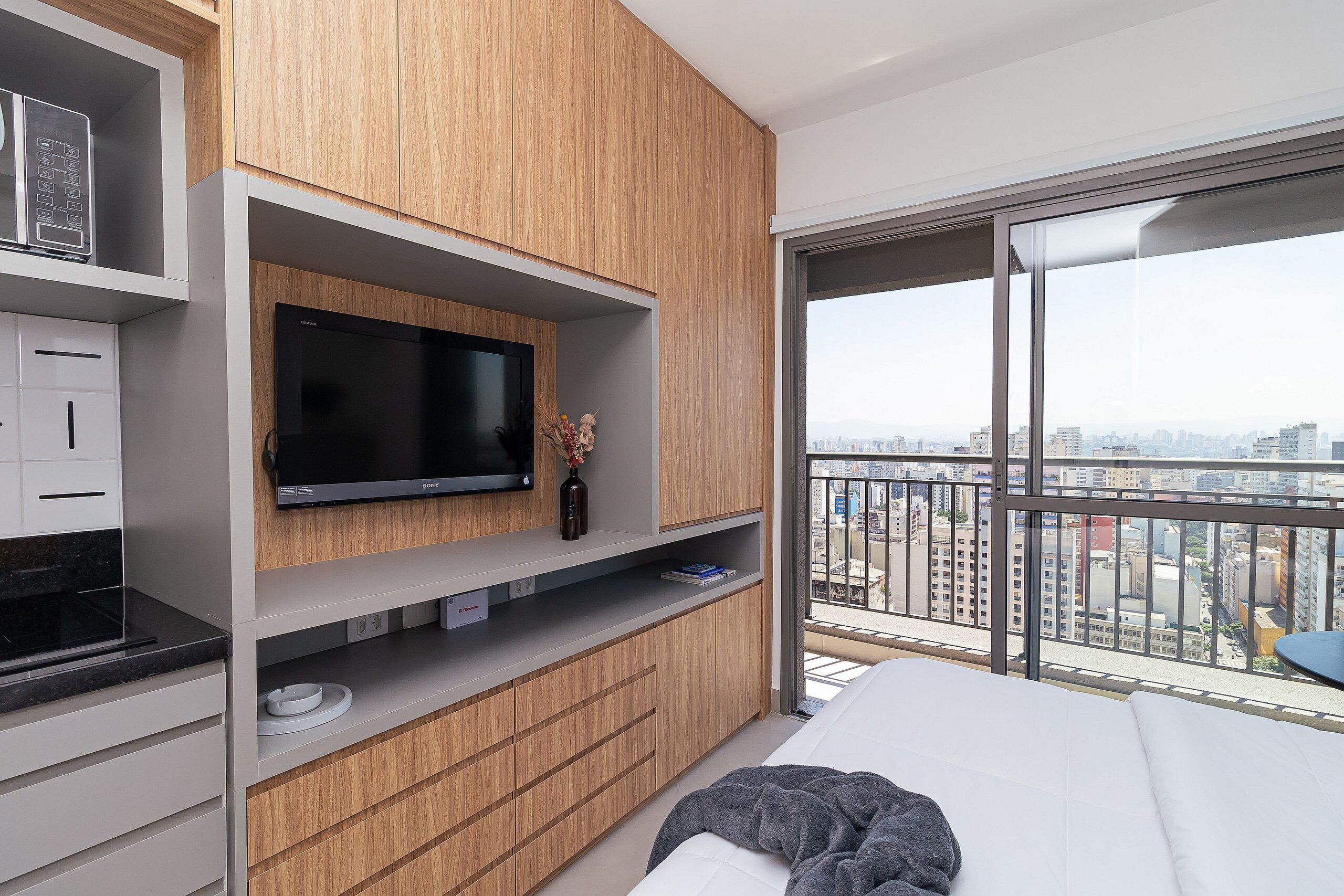 Strykjärn/strykbräda, internet och sängkläder