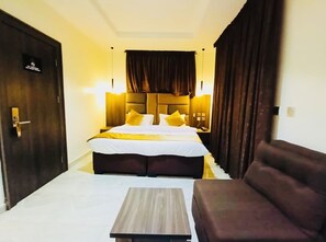 1 Schlafzimmer, individuell eingerichtet, kostenloses WLAN, Bettwäsche