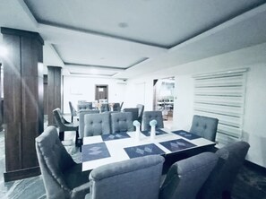 Presidential-Doppelzimmer | Esszimmer