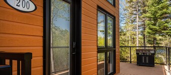 Chalet Natür | Waterfront | Hot Tub | Kayak Pedalo | Firepit | Private big land