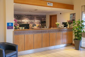 Reception - Milestone Peterborough Hotel A1M, Sure Hotel Collection (Peterborough)