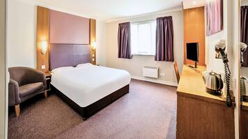 Standard Room, 1 Double Bed, Accessible, Bathtub | Iron/ironing board, free WiFi, bed sheets