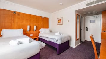 Iron/ironing board, free WiFi, bed sheets