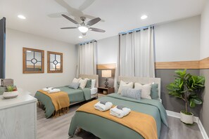 6 quartos, roupas de cama premium, ferros/tábuas de passar roupa