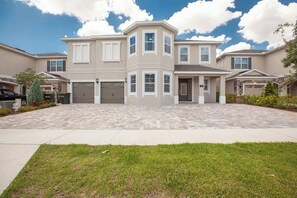 Exterior - Gorgeous 11BR at Encore Resort Next to Disney - 344S (Kissimmee)