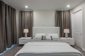 11 Schlafzimmer, Bügeleisen/Bügelbrett, Reisekinderbett, WLAN