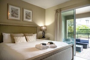 8 Schlafzimmer, Bügeleisen/Bügelbrett, Reisekinderbett, WLAN