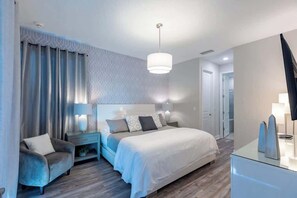 8 bedrooms, iron/ironing board, travel cot, WiFi - Gorgeous 8BR at Encore Resort next to Disney 7708 (Kissimmee)