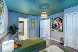 6 chambres, fer et planche à repasser, lit de bébé portatif, Wi-Fi