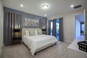 11 Schlafzimmer, Bügeleisen/Bügelbrett, Reisekinderbett, WLAN