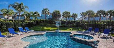 Udendørs pool, opvarmet pool