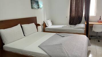 Apartment, Multiple Beds