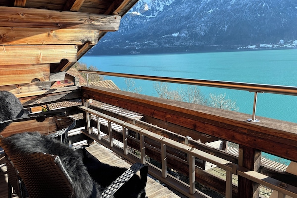 Habitación doble, 1 cama Queen size, balcón, vista al lago | Caja de seguridad en la habitación y escritorio