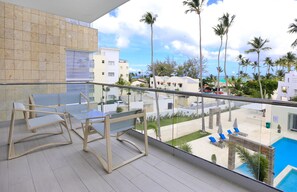 Outdoor dining - 1 bedroom 3rd level with Ocean view  (Punta Cana)