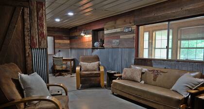 T's Fish Camp--Crappie Are Biting—Sleeps up to Six