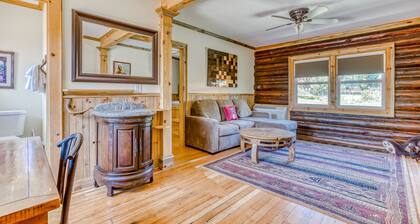 Dog-friendly cabins with partial ACs, courtyard access, mtn/valley views, & WiFi