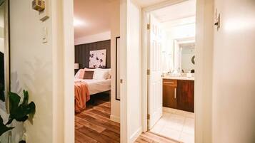 1 chambre, fer et planche Ă repasser, Wi-Fi gratuit, draps fournis