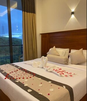 1 bedroom, WiFi, bed sheets - TOP RICH HOTEL-Superior Double Room #1 (Nuwara Eliya)