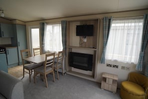 Chalet | Dining