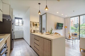 冰箱、微波炉、烤箱、茶具/咖啡用具