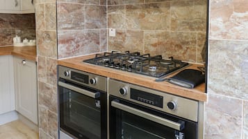 Fridge, dishwasher, electric kettle, toaster