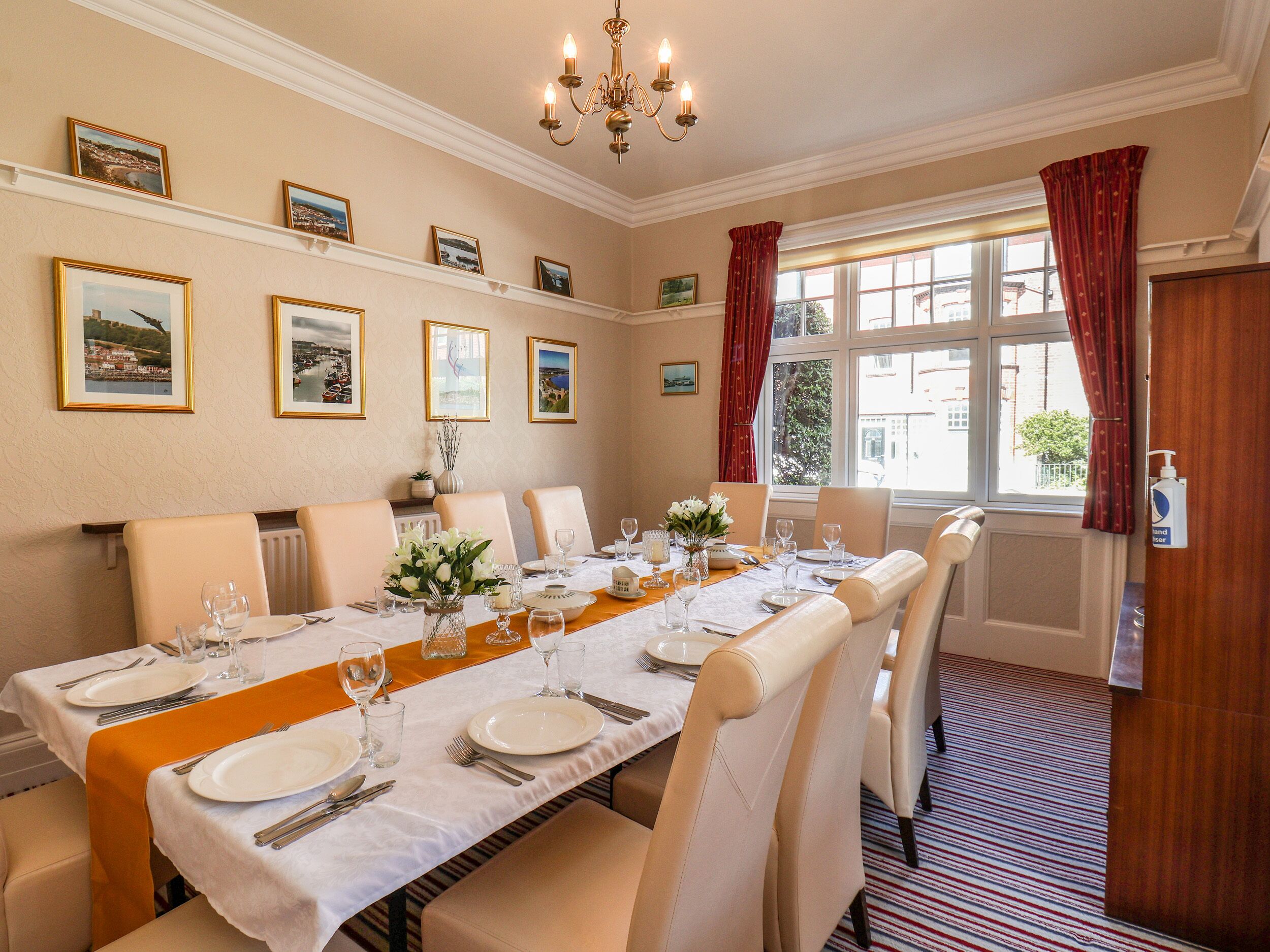 Cottage | Interior