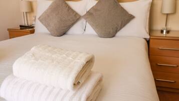 11 bedrooms, individually decorated, individually furnished, free WiFi