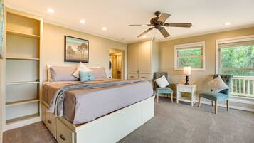 2 bedrooms, iron/ironing board, internet, bed sheets