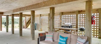 Nags Head Vacation Rental w/ Hot Tub: Near Beach!
