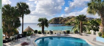 Blue Emerald Beachfront Blessing - 3BR Oceanfront
