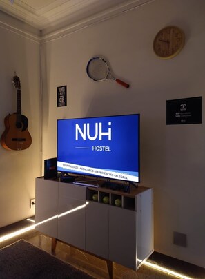 高级双床房, 1 间卧室 | 办公桌、免费 WiFi