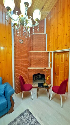 Business appartement | Woonruimte | Een flatscreentelevisie