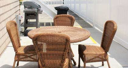 2 Bedrooms 1 Bath Located Across The Street From The Beach!