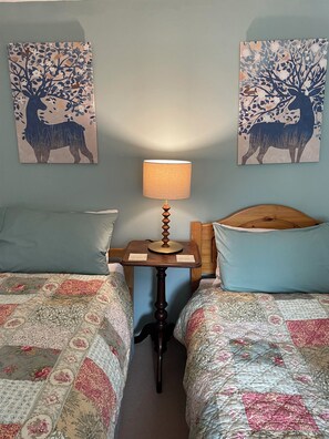 2 chambres, fer et planche à repasser, lit parapluie, Wi-Fi gratuit