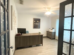 Lobby - Beautiful heated pool home with office in Florida (Titusville)