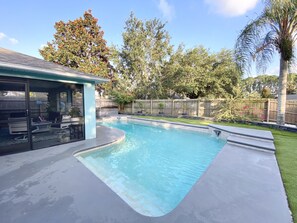 A heated pool - Beautiful heated pool home with office in Florida (Titusville)